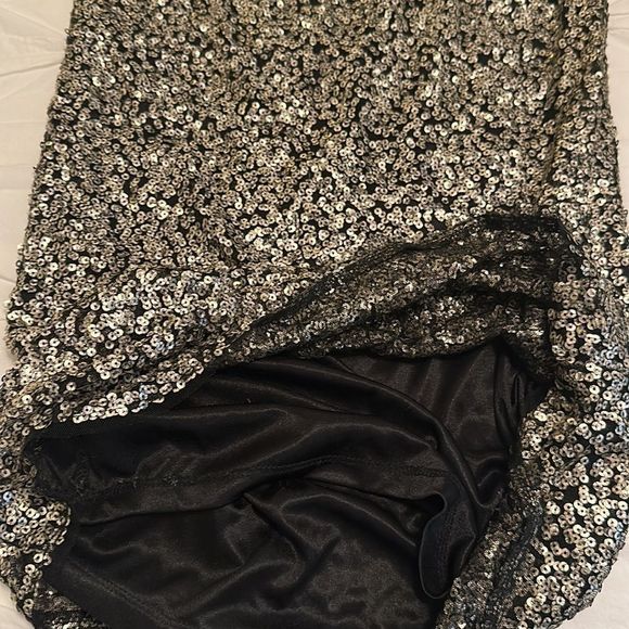 NWOT THML Scoop Back Lined Sequin Shift Dress Size M - Picture 10 of 16